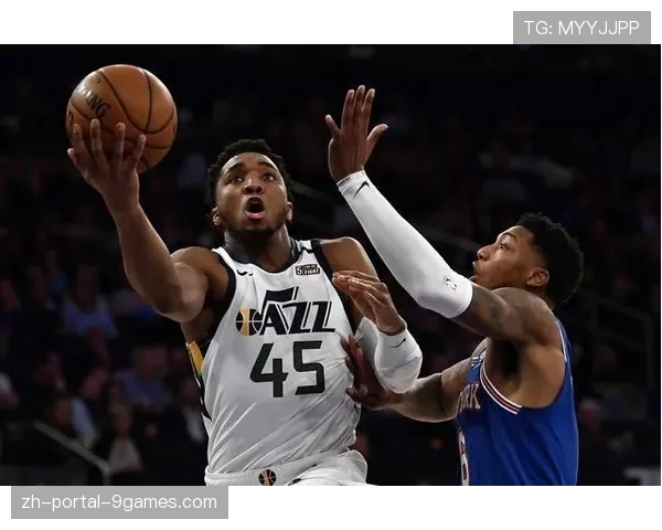 通讯：爵士队更衣室赛季总结会，探讨未来方向